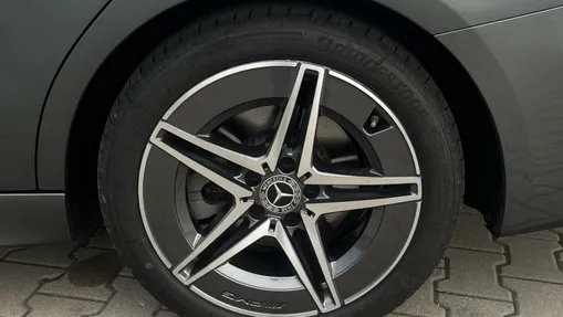 MERCEDES-BENZ C Klasa C 180 mHEV AMG