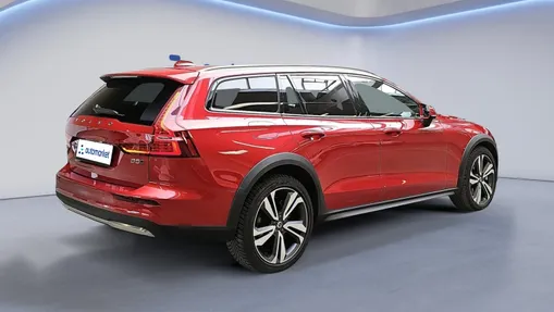 VOLVO V60 V60 CC Plus B5 B AWD aut