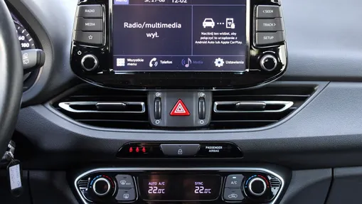 HYUNDAI i30 i30 1.5 T-GDI 48V Smart
