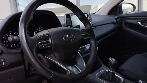 HYUNDAI i30 i30 1.5 T-GDI 48V Smart