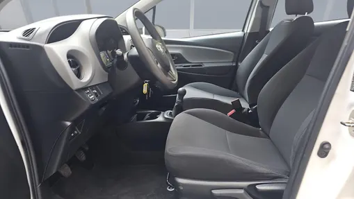 TOYOTA Yaris Yaris 1.0 Active