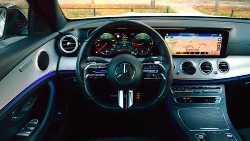 MERCEDES-BENZ E Klasa E 220 d 9G-TRONIC