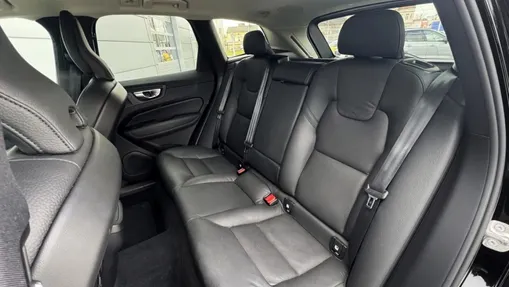 VOLVO XC60 XC60 B5 B AWD Plus Dark aut