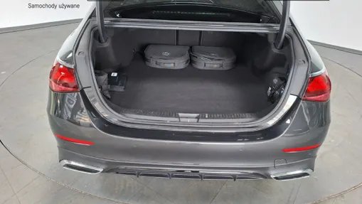 MERCEDES-BENZ E Klasa E 300 de PHEV 4-Matic AMG 9G-Tronic