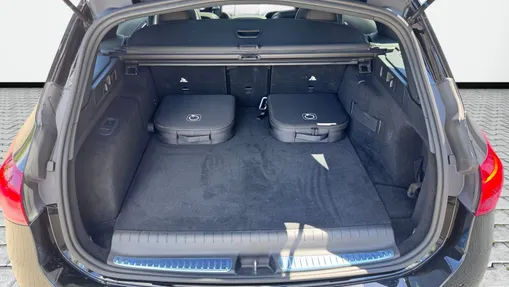 MERCEDES-BENZ C Klasa C 300 e PHEV AMG