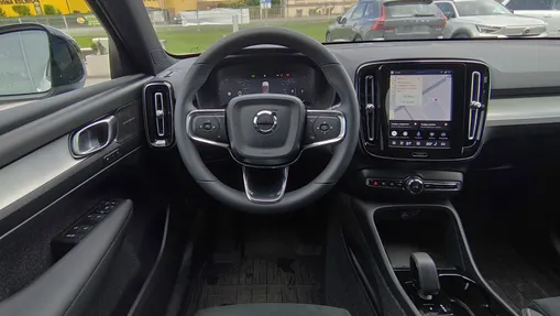 VOLVO XC40 XC40 B4 Plus Dark aut