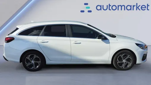 HYUNDAI i30 i30 1.0 T-GDI Smart