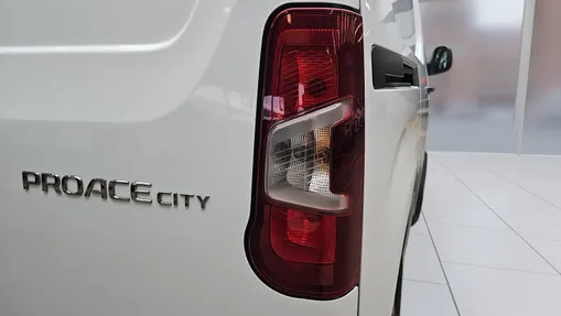 TOYOTA Proace City Proace City 1.5 D-4D Standard 2,0t Active