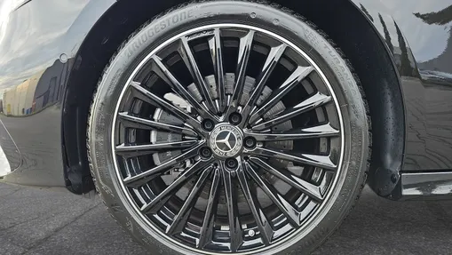 MERCEDES-BENZ A Klasa A 250 e PHEV AMG Line 8G-DCT