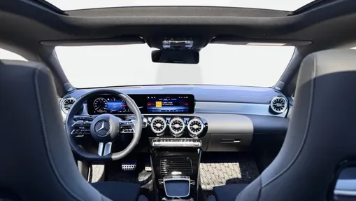 MERCEDES-BENZ CLA CLA 220 d AMG Line 8G-DCT