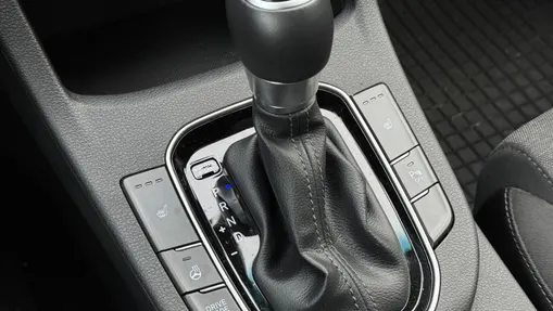 HYUNDAI i30 i30 1.0 T-GDI Smart DCT