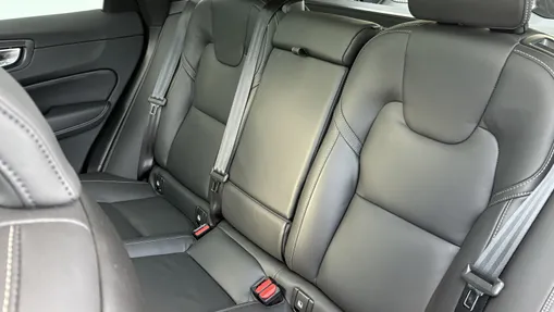 VOLVO XC60 XC60 T6 Plug-In Hybrid AWD Plus Dark aut