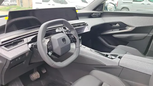 PEUGEOT 3008 3008 1.2 PureTech mHEV Allure e-DCS6 Nowy