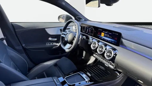 MERCEDES-BENZ CLA CLA 220 d AMG Line 8G-DCT
