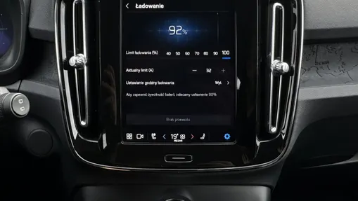 VOLVO XC40 XC40 73kWh Recharge Plus aut