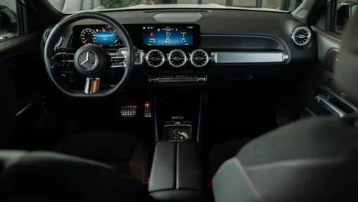 MERCEDES-BENZ GLB GLB 220 mHEV 4-Matic AMG Line 8G-DCT