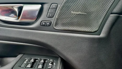 VOLVO XC60 XC60 T8 Plug-In Hybrid AWD Ultra Dark aut