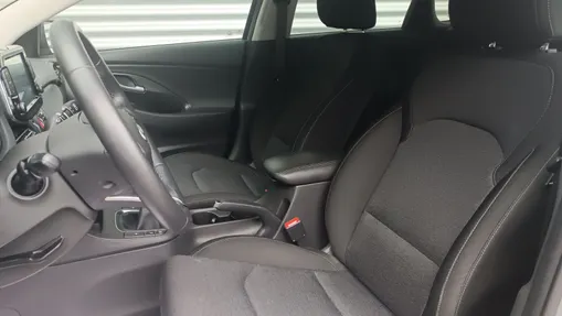 HYUNDAI i30 i30 1.5 T-GDI 48V Smart