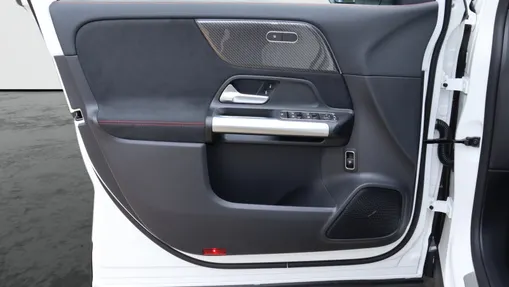 MERCEDES-BENZ GLA GLA 200 Nowy