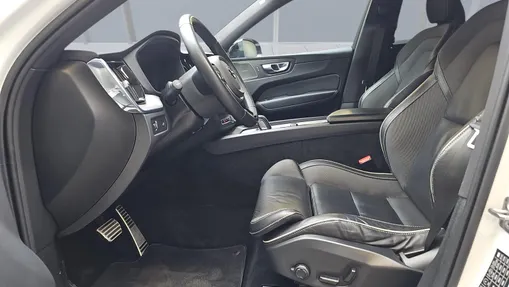 VOLVO XC60 XC60 B4 D AWD R-Design aut