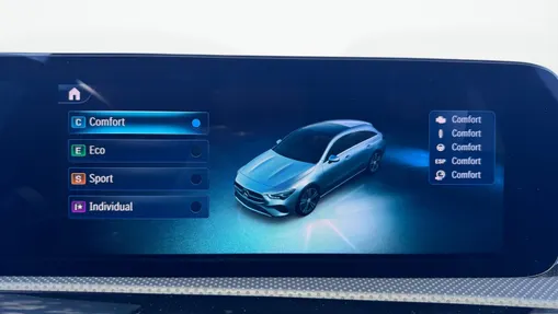 MERCEDES-BENZ CLA CLA 220 d AMG Line 8G-DCT