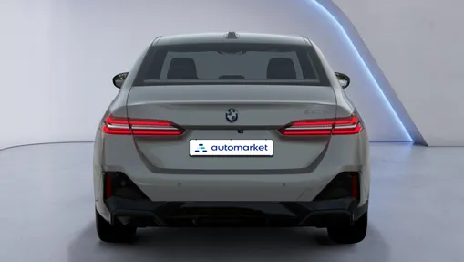 BMW Seria 5 530e PHEV M Sport aut Nowy