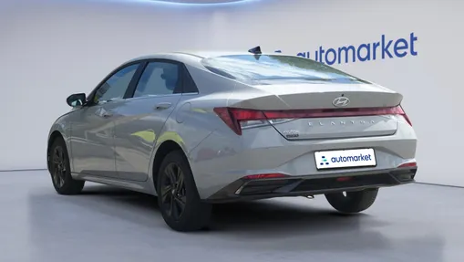 HYUNDAI Elantra Elantra 1.6 Smart CVT