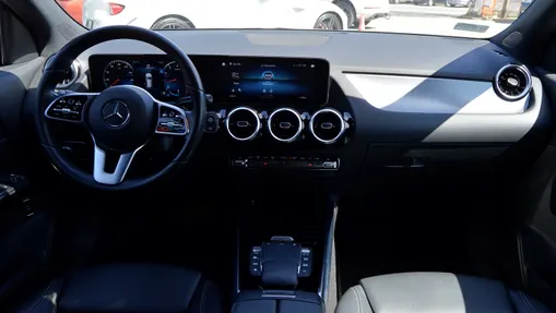 MERCEDES-BENZ GLA GLA 180 Progressive