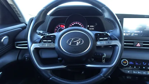HYUNDAI Elantra Elantra 1.6 Smart CVT