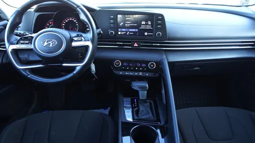 HYUNDAI Elantra Elantra 1.6 Smart CVT