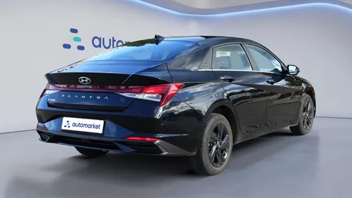 HYUNDAI Elantra Elantra 1.6 Smart CVT