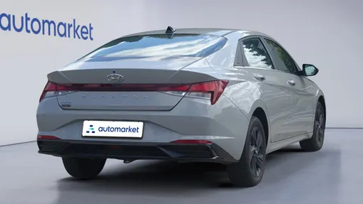 HYUNDAI Elantra Elantra 1.6 Smart CVT