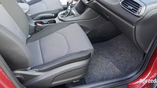 HYUNDAI i30 i30 1.5 T-GDI 48V Classic +