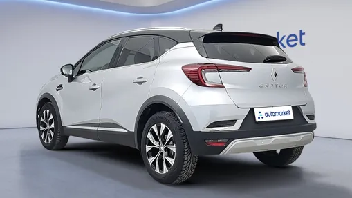 RENAULT Captur Captur 1.3 TCe mHEV Techno EDC