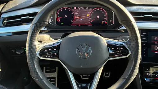 VOLKSWAGEN Arteon Arteon 2.0 TSI R-Line DSG