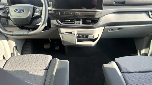 FORD Transit Custom Transit Custom 2.0 EcoBlue 320 L1H1 AWD Limited (bryg.) Aut. Nowy