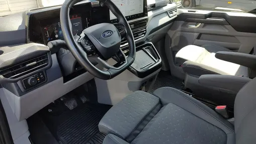 FORD Transit Custom Transit Custom 320 L2H1 Limited Aut.