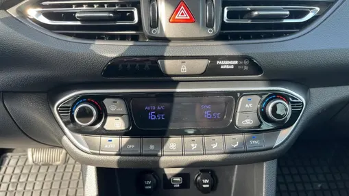 HYUNDAI i30 i30 1.5 T-GDI 48V Smart DCT