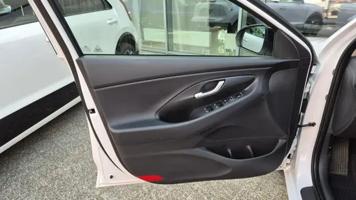 HYUNDAI i30 i30 1.0 T-GDI Smart