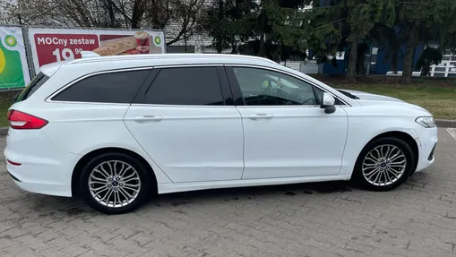 FORD Mondeo Mondeo 2.0 Hybrid Titanium