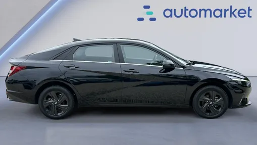 HYUNDAI Elantra Elantra 1.6 Smart CVT