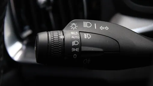 VOLVO V60 R DESIGN V60 B4 D Plus Dark aut
