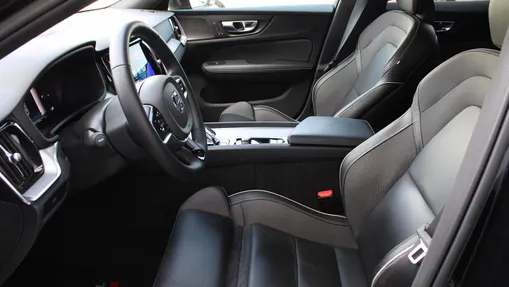 VOLVO V60 R DESIGN V60 B4 D Plus Dark aut