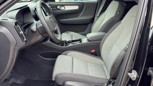 VOLVO XC40 XC40 B3 Plus Dark aut