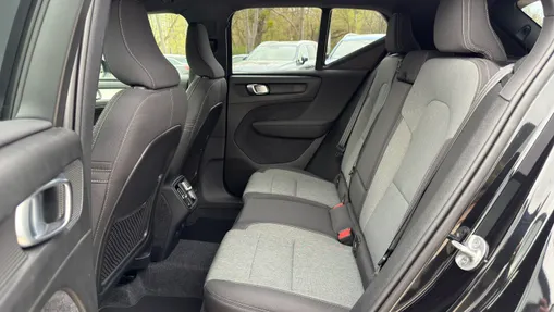 VOLVO XC40 XC40 B3 Plus Dark aut