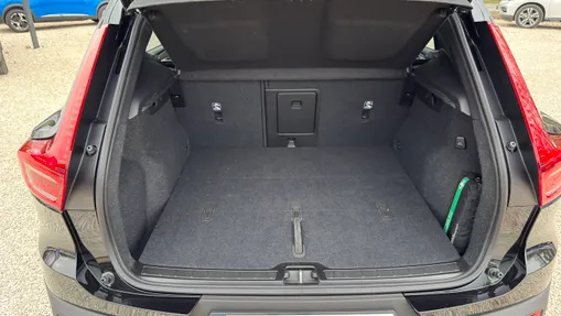 VOLVO XC40 XC40 B3 Plus Dark aut