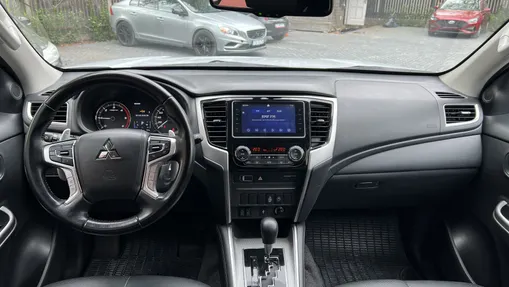 MITSUBISHI L 200 L200 2.2 d DC Instyle Plus aut
