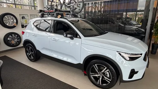 VOLVO XC40 XC40 B3 Plus Dark aut Nowy