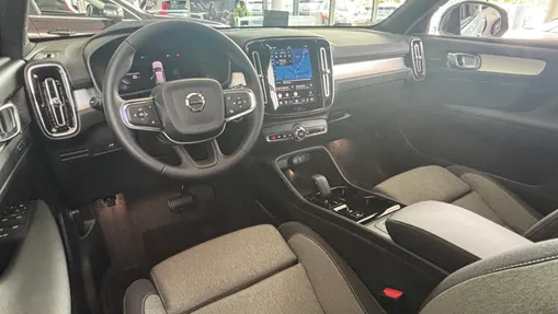 VOLVO XC40 XC40 B3 Plus Dark aut Nowy