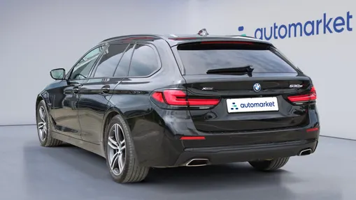 BMW Seria 5 530e xDrive M Sport sport-aut